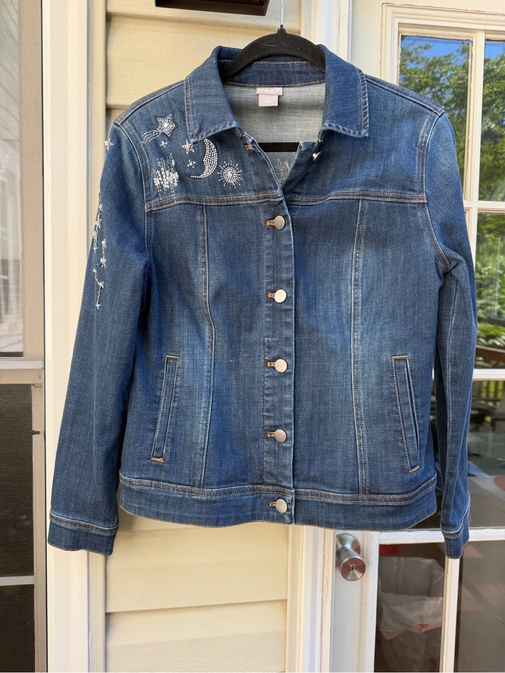 NWOT Chico’s Embellished Celestial Denim Jacket Sz Chico's 0 / Regular 4/6 - Picture 2 of 9